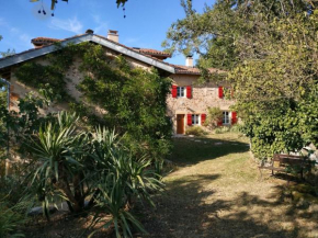 SOUTH BURGUNDY country house MONT CHEF